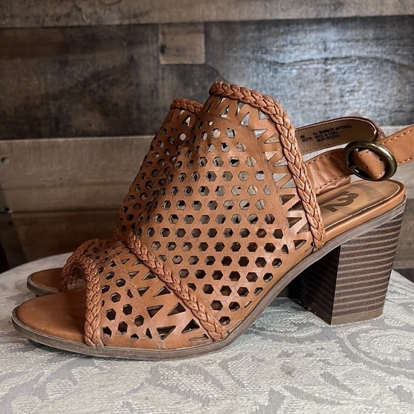 Report R2 Slingback Brown Sandals Size 8 - Picture 3 of 10